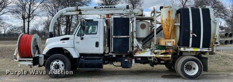 image for item II9280 2005 International 7400  sewer jetter truck