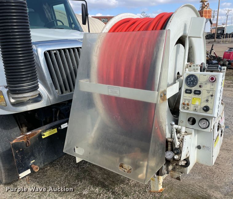 image for item II9280 2005 International 7400  sewer jetter truck
