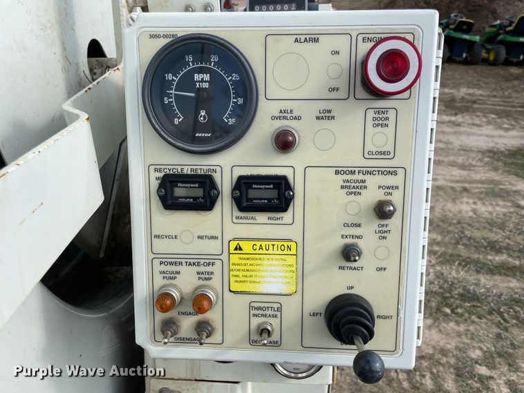 image for item II9280 2005 International 7400  sewer jetter truck