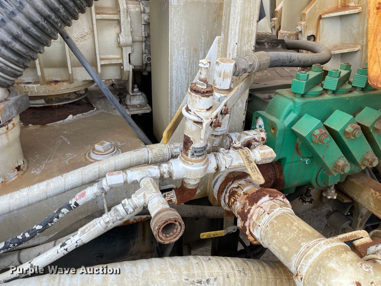 image for item II9280 2005 International 7400  sewer jetter truck