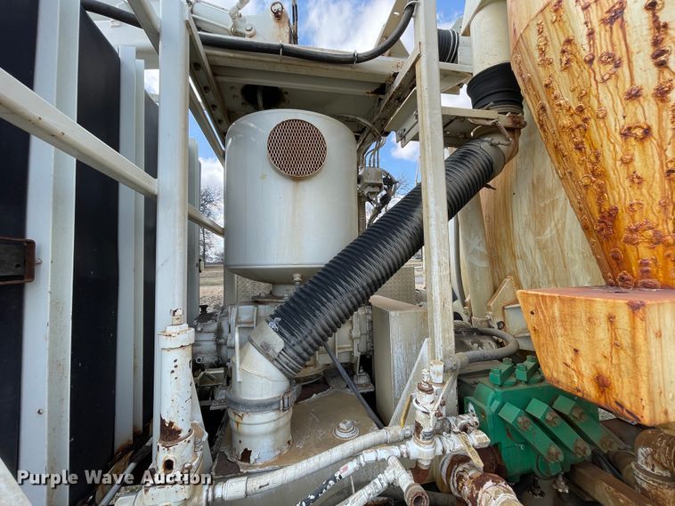 image for item II9280 2005 International 7400  sewer jetter truck