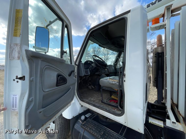 image for item II9280 2005 International 7400  sewer jetter truck