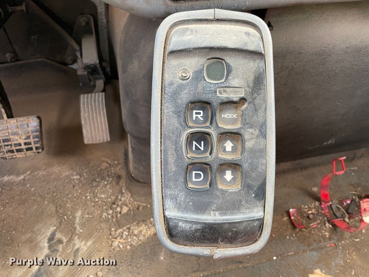 image for item II9280 2005 International 7400  sewer jetter truck