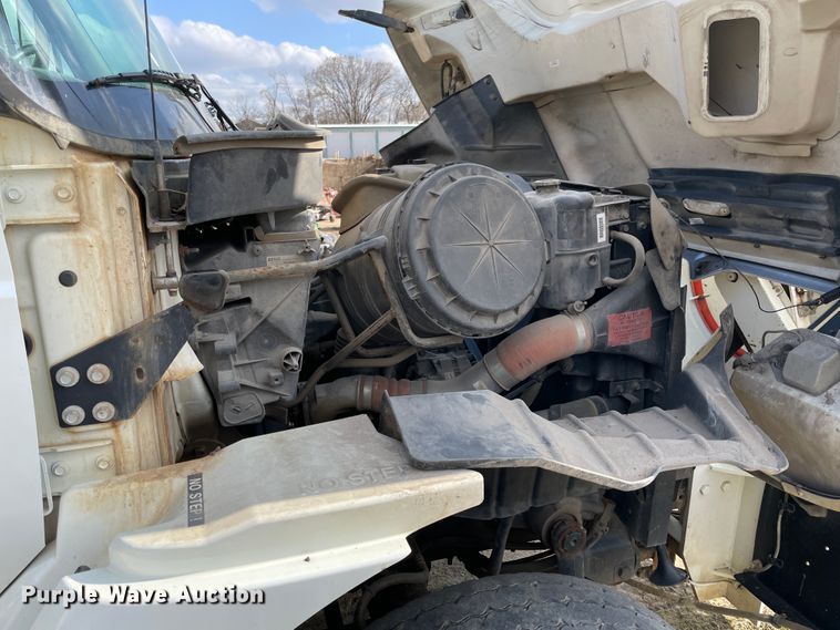 image for item II9280 2005 International 7400  sewer jetter truck