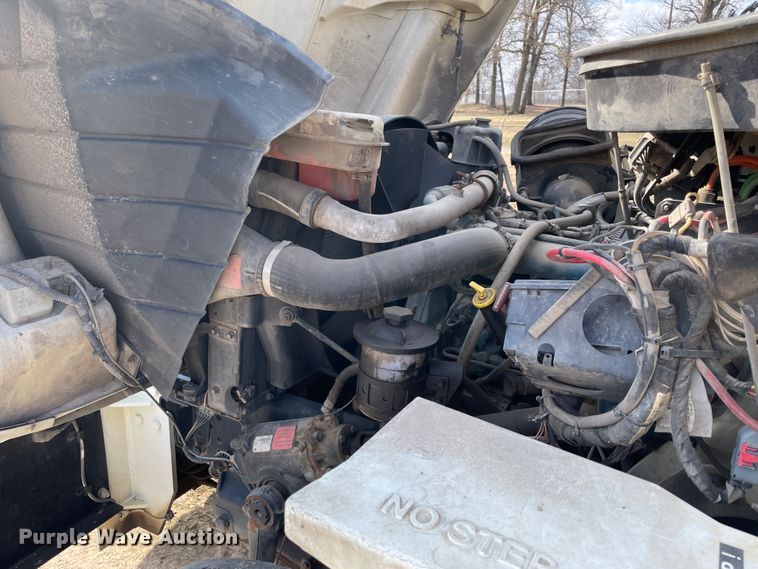 image for item II9280 2005 International 7400  sewer jetter truck