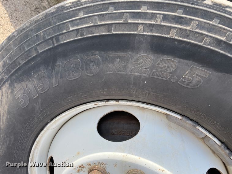 image for item II9280 2005 International 7400  sewer jetter truck