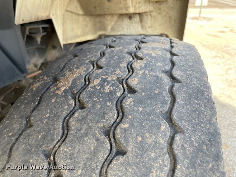 image for item II9280 2005 International 7400  sewer jetter truck