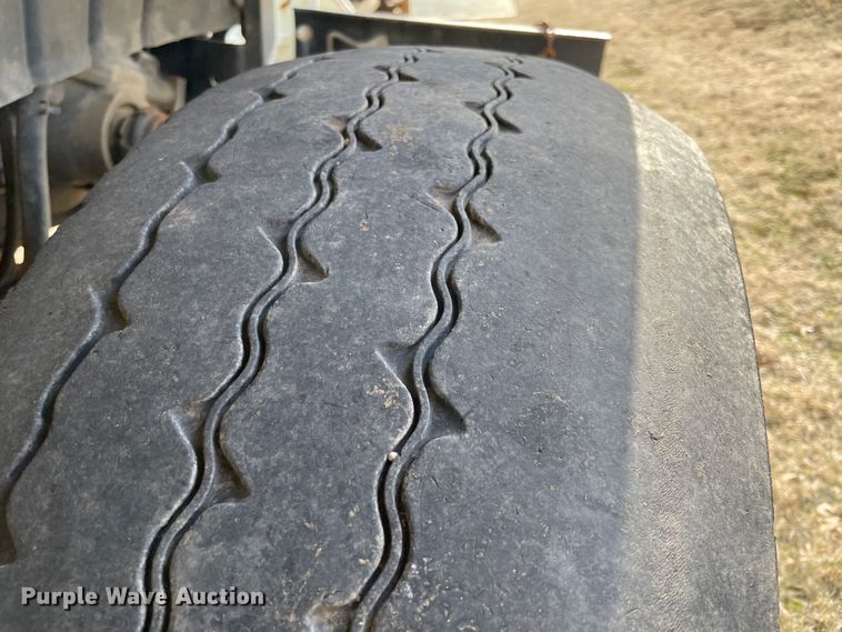 image for item II9280 2005 International 7400  sewer jetter truck