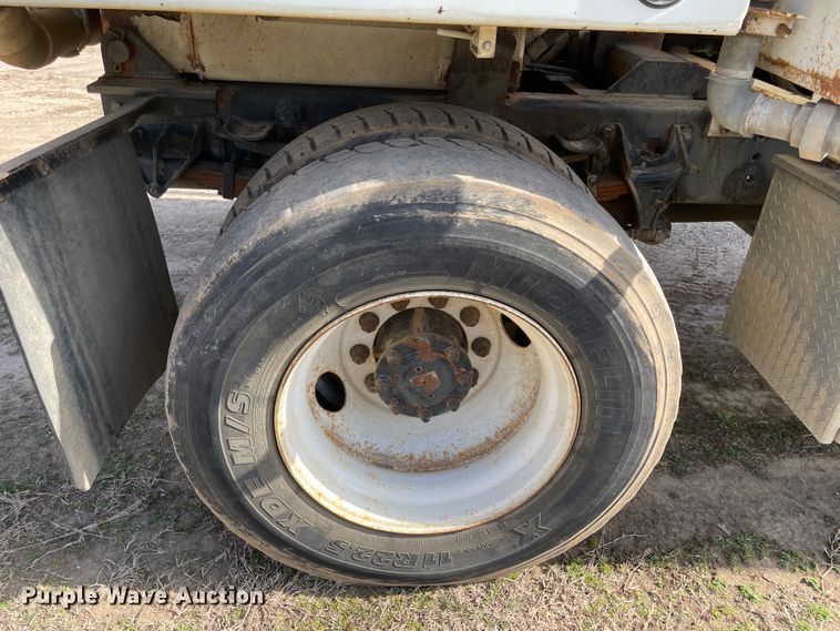 image for item II9280 2005 International 7400  sewer jetter truck