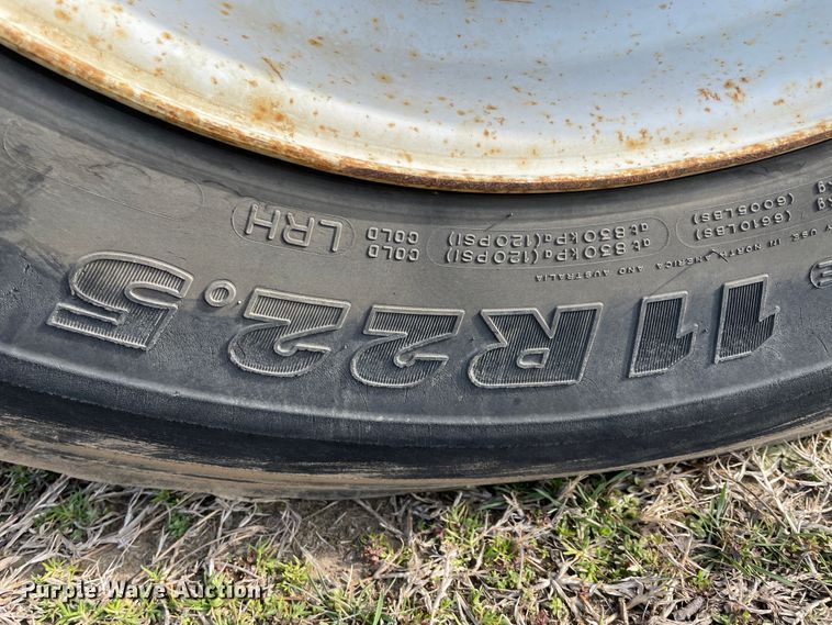 image for item II9280 2005 International 7400  sewer jetter truck