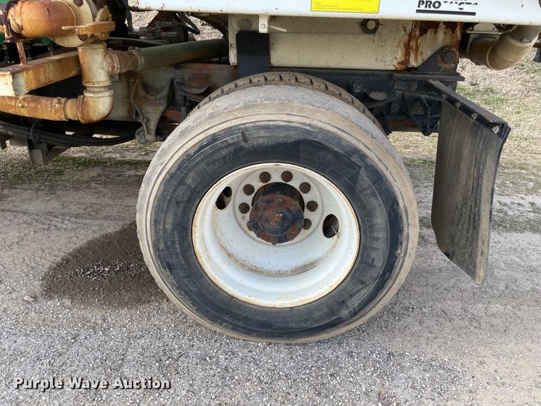 image for item II9280 2005 International 7400  sewer jetter truck