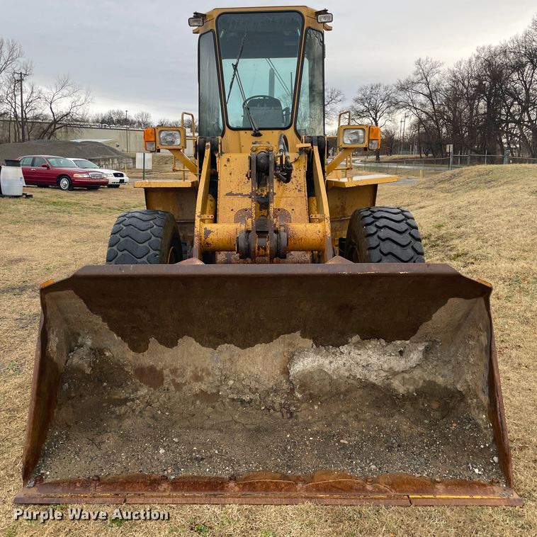image for item II9281 1994 Dresser 518  wheel loader