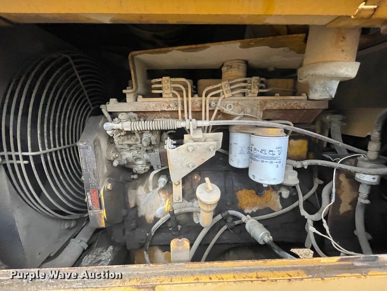 image for item II9281 1994 Dresser 518  wheel loader