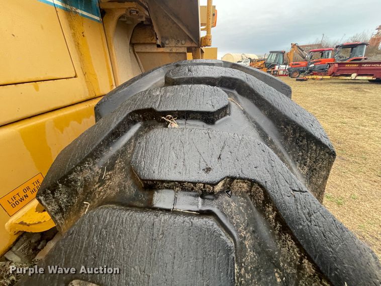 image for item II9281 1994 Dresser 518  wheel loader