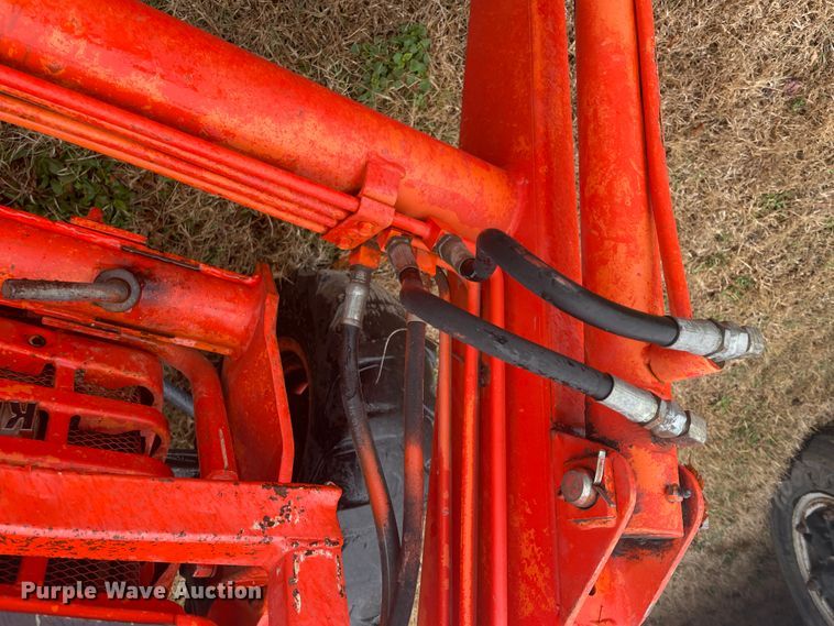 image for item II9284 Kubota L2850  MFWD tractor