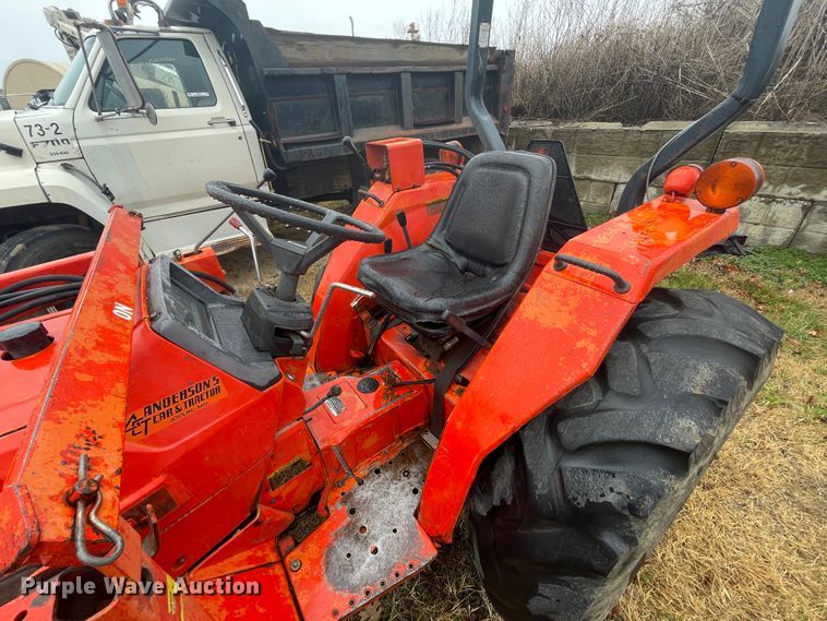 image for item II9284 Kubota L2850  MFWD tractor