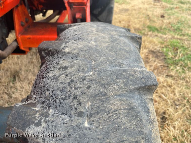 image for item II9284 Kubota L2850  MFWD tractor