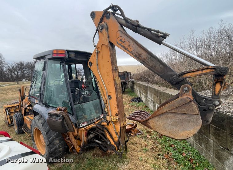image for item II9285 Case 580L  backhoe