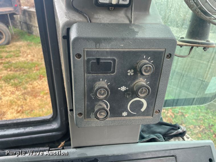 image for item II9285 Case 580L  backhoe