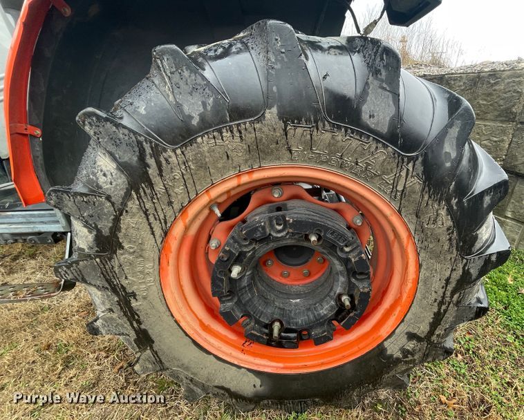 image for item II9289 Kubota L5240  MFWD tractor