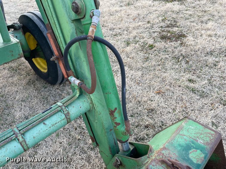 image for item II9291 John Deere 2040  tractor