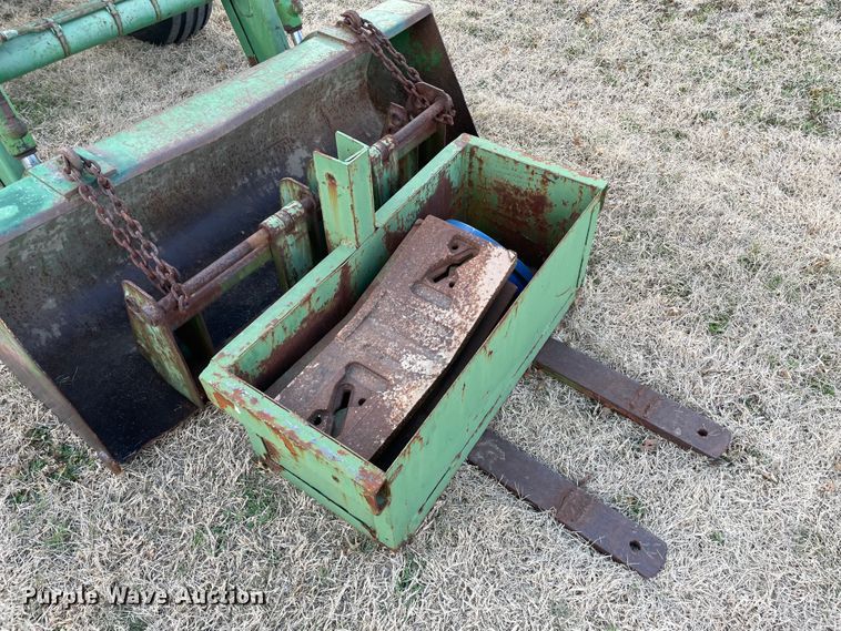 image for item II9291 John Deere 2040  tractor