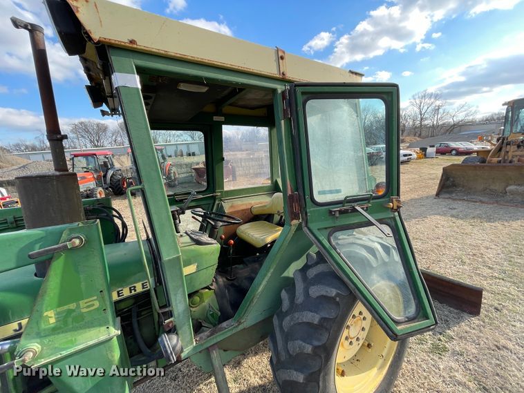 image for item II9291 John Deere 2040  tractor