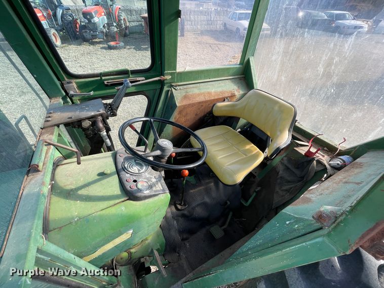 image for item II9291 John Deere 2040  tractor