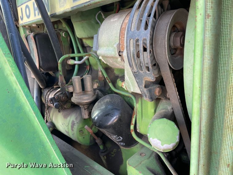 image for item II9291 John Deere 2040  tractor