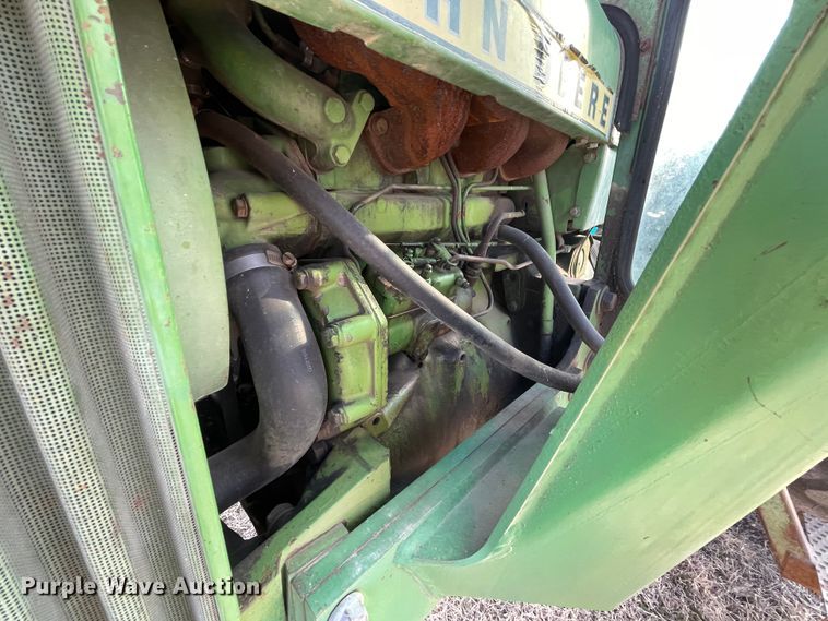 image for item II9291 John Deere 2040  tractor