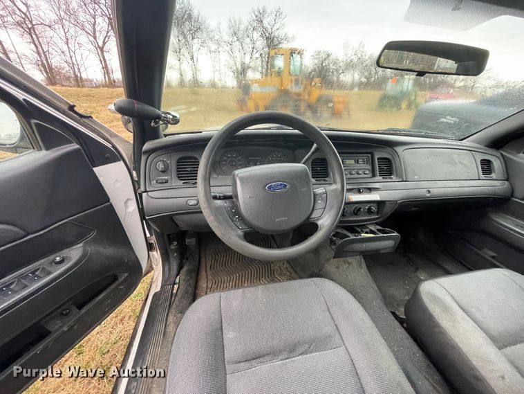 image for item II9293 2010 Ford Crown Victoria Police Interceptor