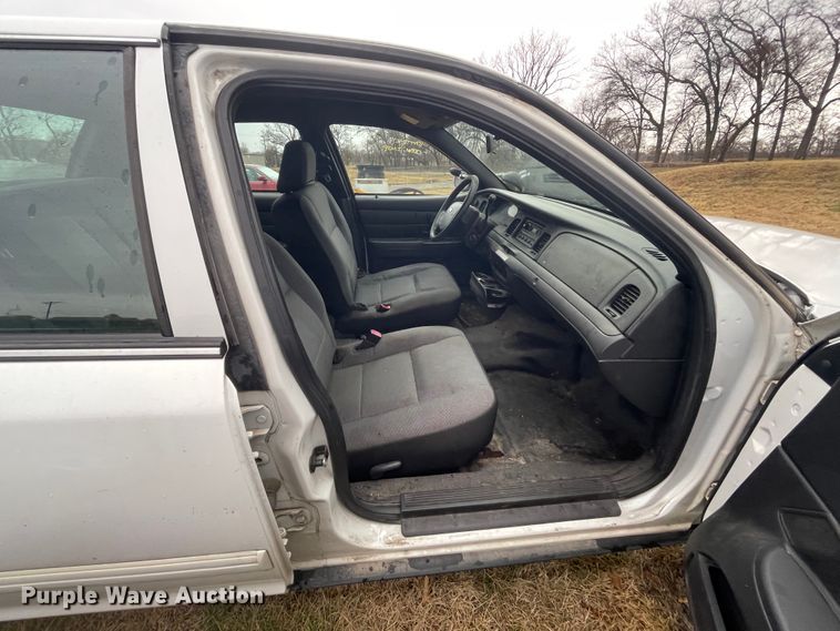 image for item II9293 2010 Ford Crown Victoria Police Interceptor