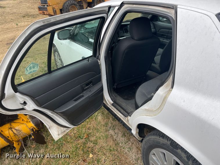 image for item II9293 2010 Ford Crown Victoria Police Interceptor