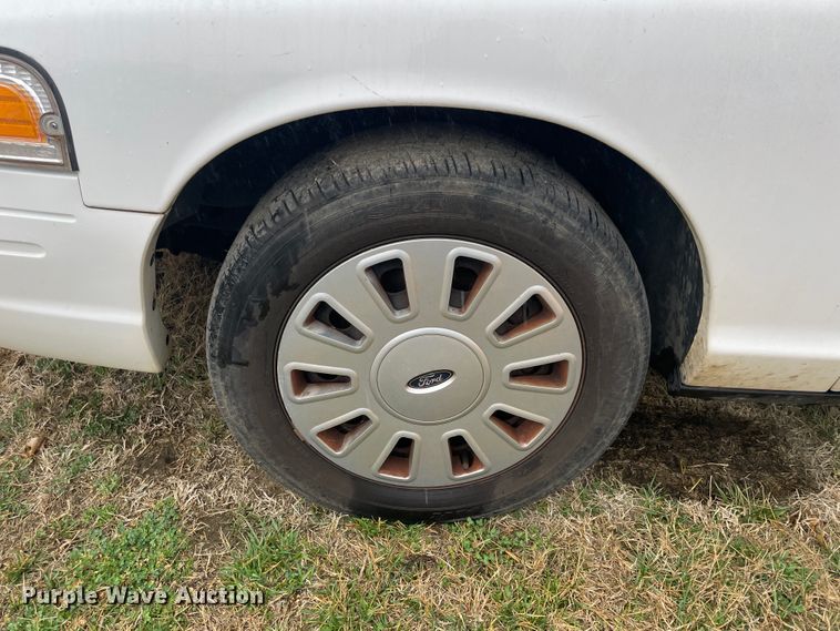 image for item II9293 2010 Ford Crown Victoria Police Interceptor