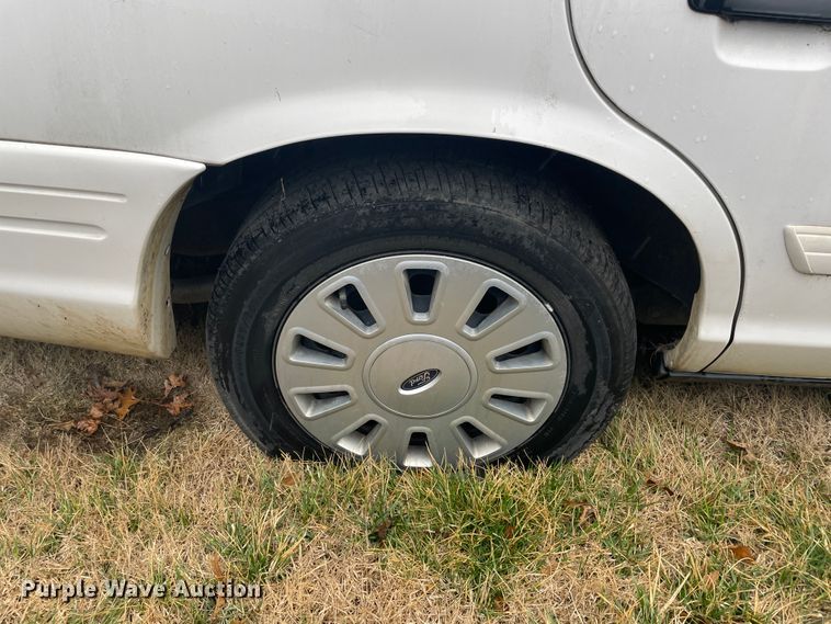 image for item II9293 2010 Ford Crown Victoria Police Interceptor