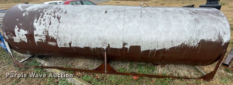 image for item II9295 148"L x 46" diameter oil tank