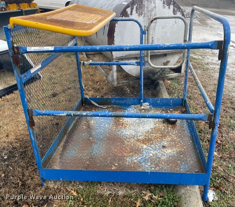 image for item II9296 Man basket