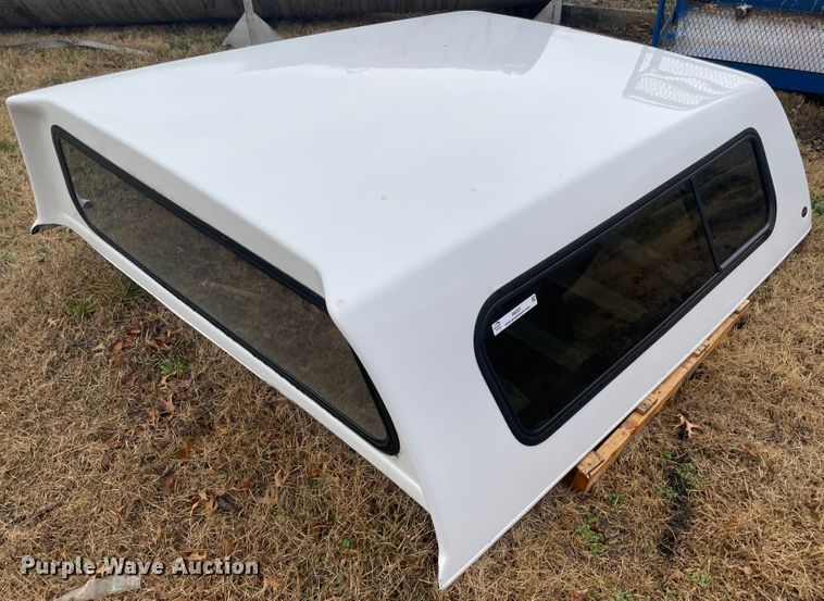 Fiberglass topper in Pittsburg, KS Item II9297 sold Purple Wave