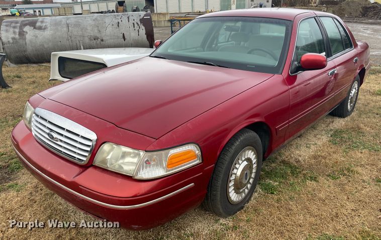 image for item II9298 2001 Ford Crown Victoria Police Interceptor