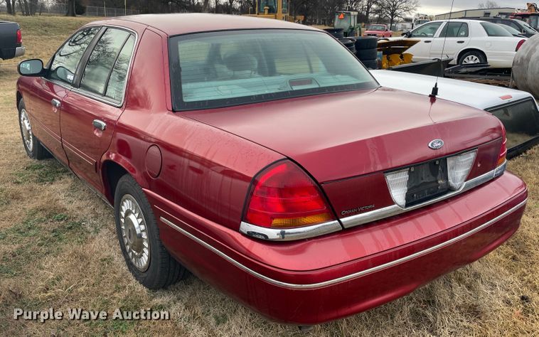 image for item II9298 2001 Ford Crown Victoria Police Interceptor