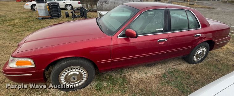 image for item II9298 2001 Ford Crown Victoria Police Interceptor