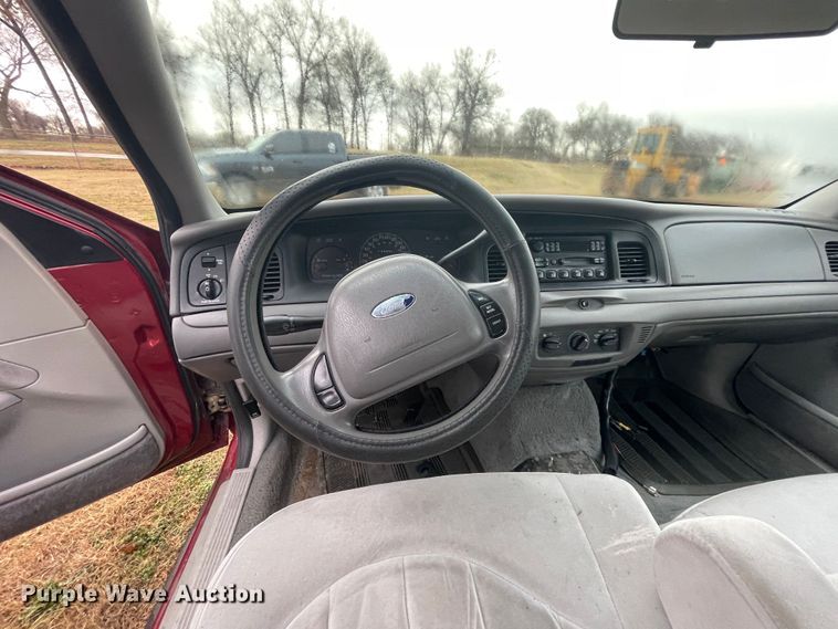 image for item II9298 2001 Ford Crown Victoria Police Interceptor