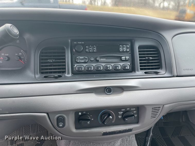 image for item II9298 2001 Ford Crown Victoria Police Interceptor