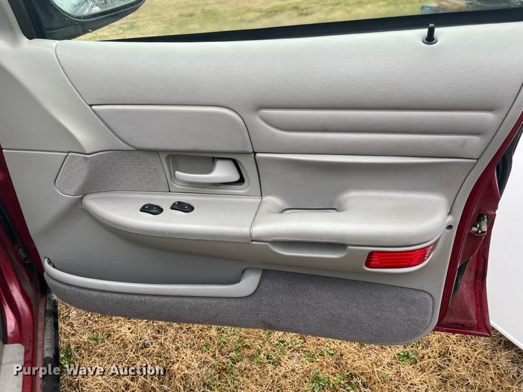 image for item II9298 2001 Ford Crown Victoria Police Interceptor