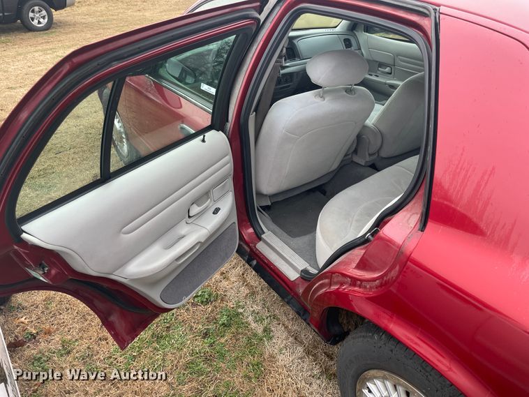 image for item II9298 2001 Ford Crown Victoria Police Interceptor