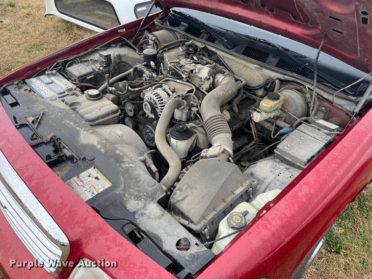 image for item II9298 2001 Ford Crown Victoria Police Interceptor