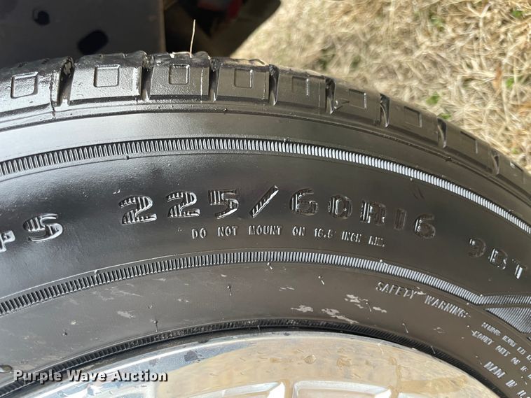 image for item II9298 2001 Ford Crown Victoria Police Interceptor