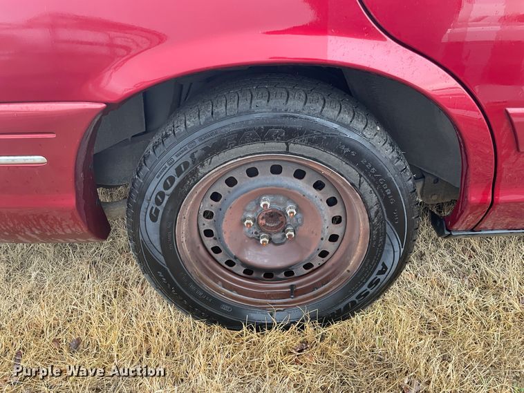 image for item II9298 2001 Ford Crown Victoria Police Interceptor