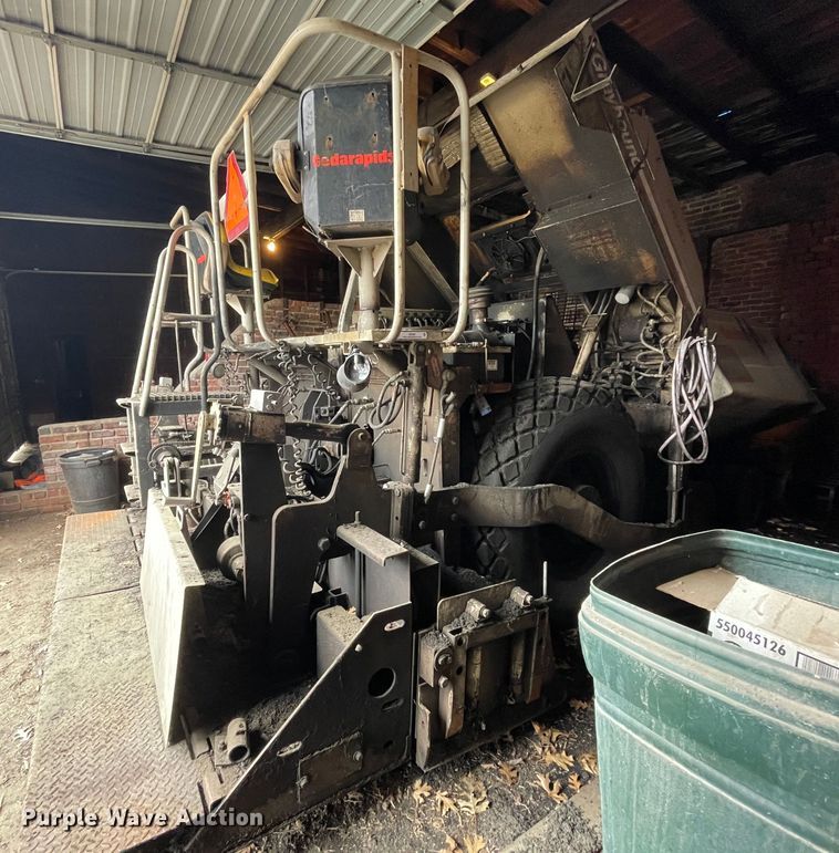 image for item II9299 Cedarapids CR351  paver