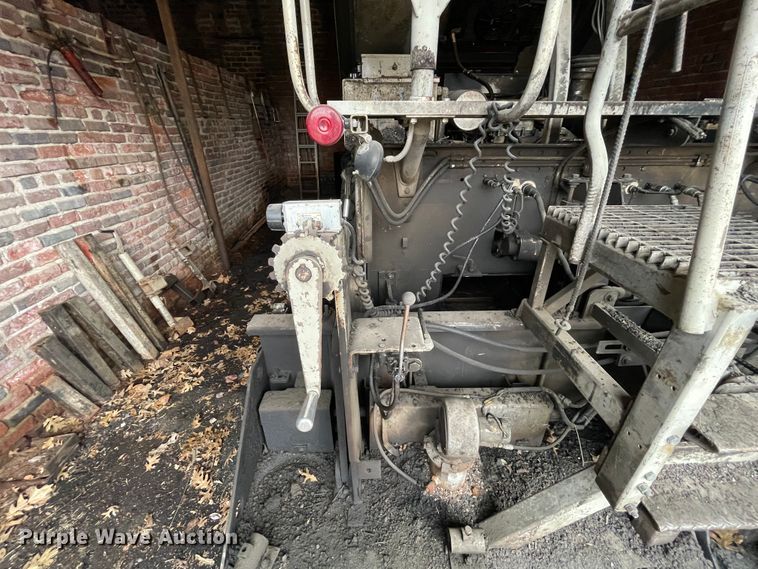 image for item II9299 Cedarapids CR351  paver